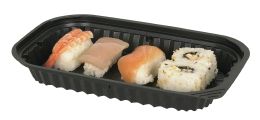 Sushi bakke 400 – praktisk og hygiejnisk serveringsbakke i sort plast, ideel til takeaway eller præsentation af sushi og småretter.