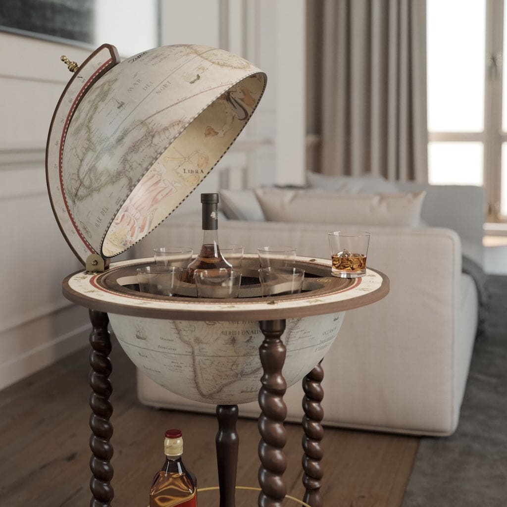 Klassisk Globusbar Explora – en elegant og funktionel globusbar, der tilføjer et sofistikeret touch til hjemmet eller baren. Perfekt til opbevaring og præsentation af spiritusflasker, og giver et klassisk, stilfuldt udtryk