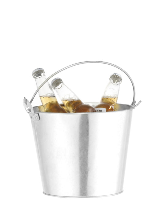 En ølspand til at holde dine drikkevarer kolde og inden for rækkevidde til festen.